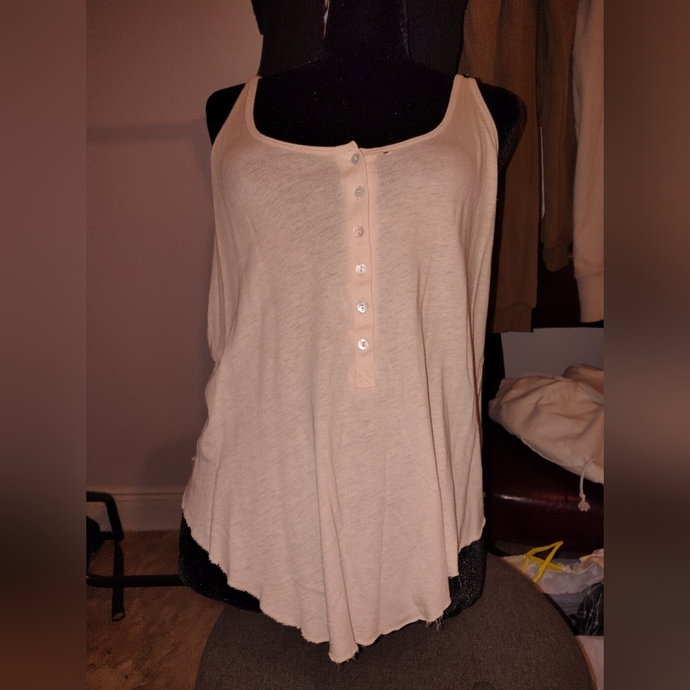 Women's Cream Sleeveless Top Nwt